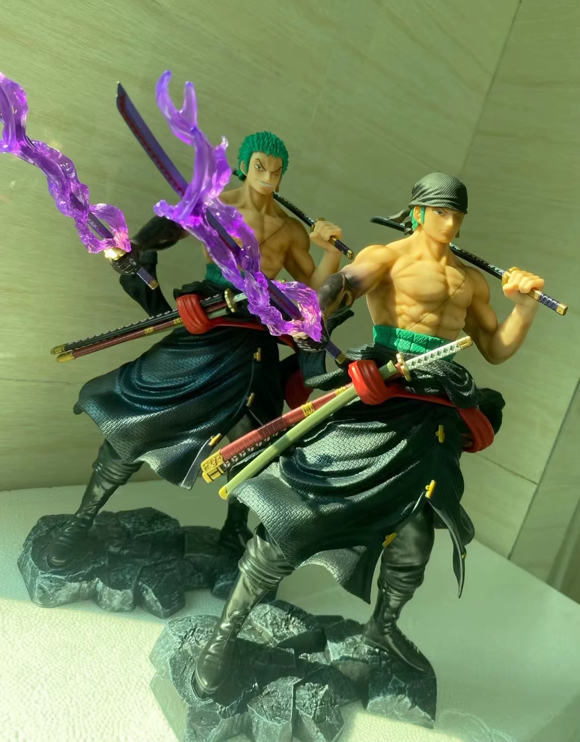 32Cm One Piece Anime Roronoa Zoro Standing Figurine PVC Action Figure Collection Cool Model Decor Charm Toys Kids Festival Gifts